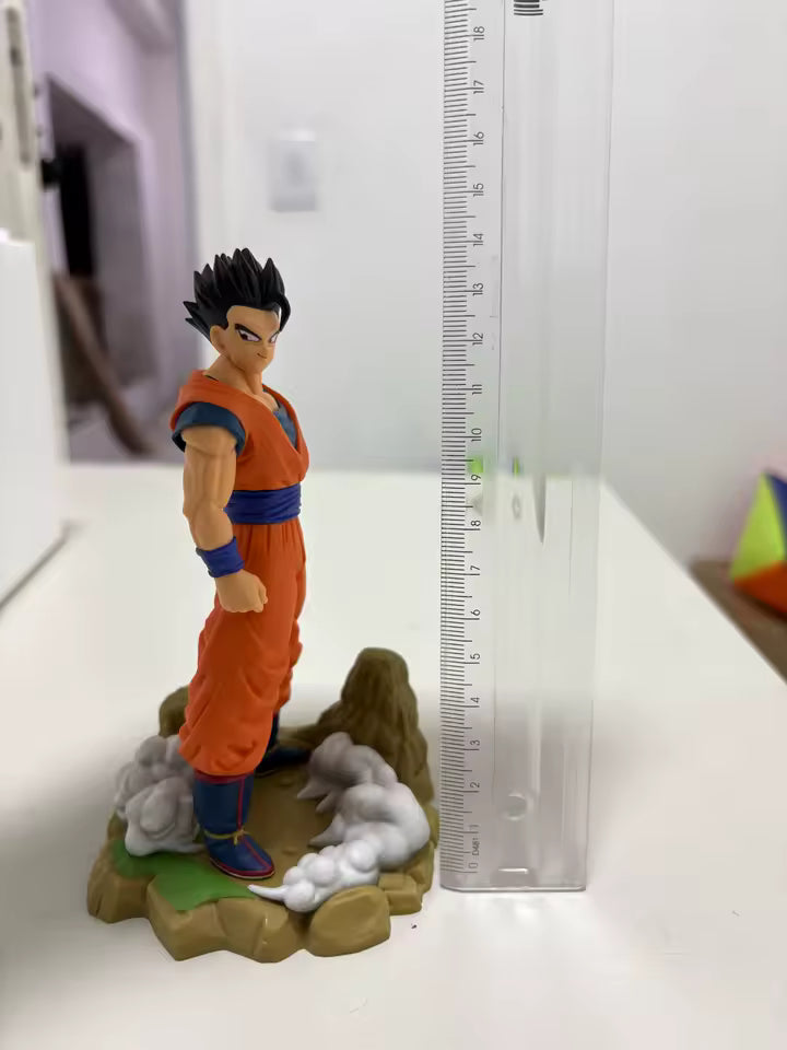 Figura de acción Son Gohan Bandai Banpresto vista frontal