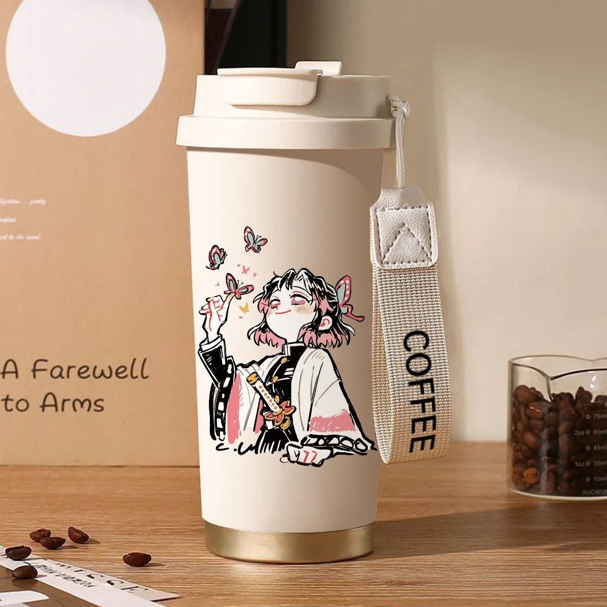 Termo Demon Slayer – Varios personajes con ilustración de Shinobu rodeada de mariposas. Diseño kawaii y funcional para bebidas calientes o frías.