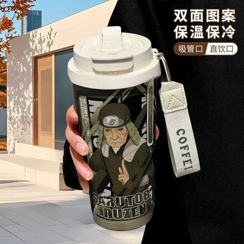 Termo Naruto – Varios personajes con ilustración de Sarutobi Hiruzen, termo de gran capacidad con diseño anime y funcionalidad térmica avanzada.