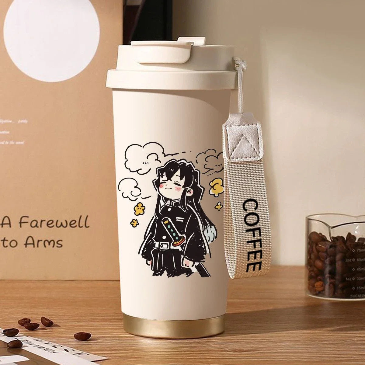 Termo Demon Slayer – Varios personajes con diseño de Giyu Tomioka. Incluye correa 'COFFEE' y tapa con aislamiento térmico duradero.