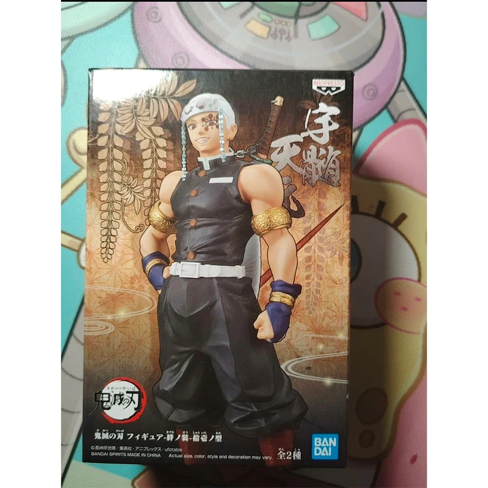 Caja original de la figura Uzui Tengen — Kizuna no Sou de Bandai Banpresto con ilustración del personaje de Kimetsu no Yaiba al frente.