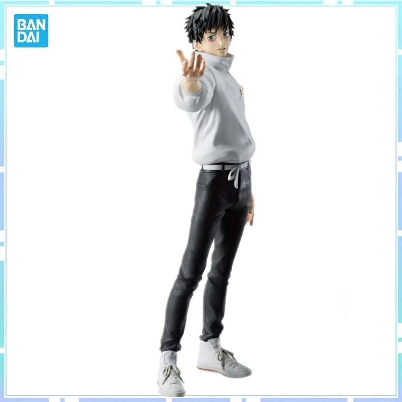 Detalle del rostro de la figura Yuta Okkotsu anime Jujutsu Kaisen