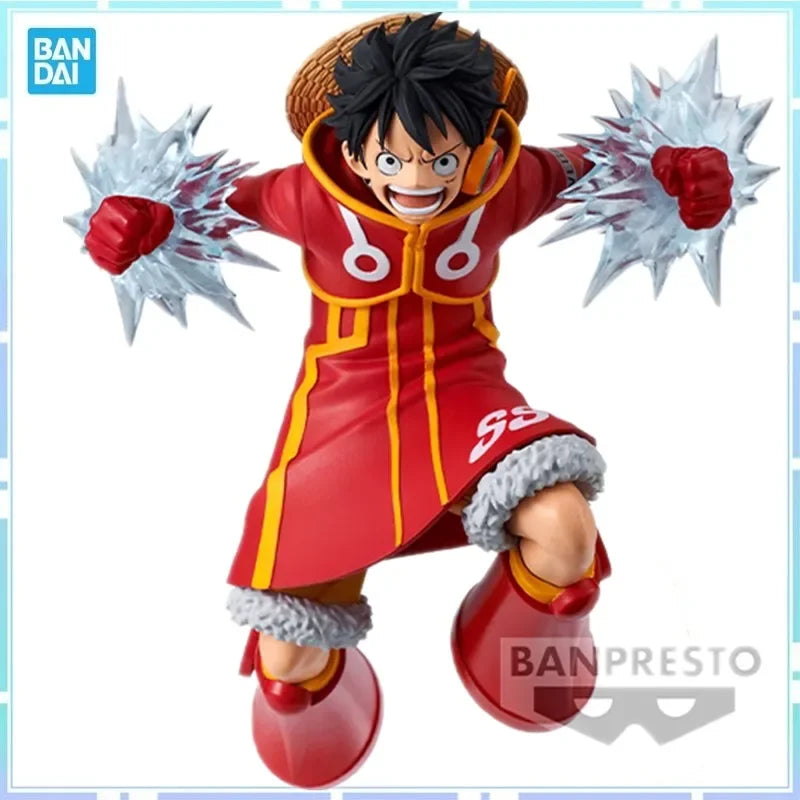 Figura de colección Monkey D. Luffy - Moment of Battle (Versión Banpresto) con pose frontal de ataque, diseño oficial de Bandai, ideal para fans del anime.