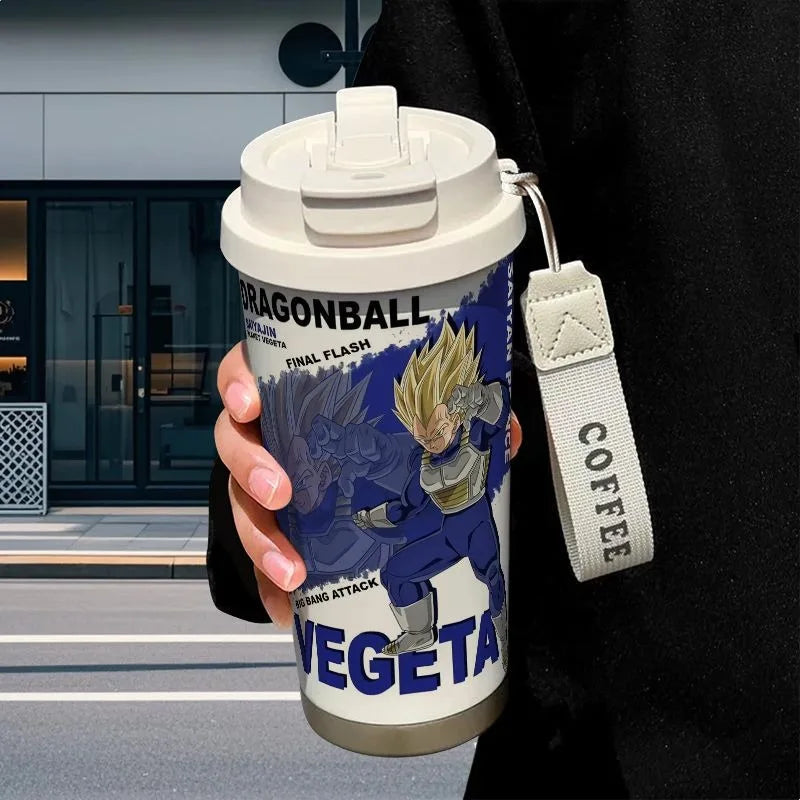 Termo Dragon Ball con diseño de Vegeta, aislamiento térmico y tapa con doble boquilla, ideal para mantener la temperatura de tus bebidas.