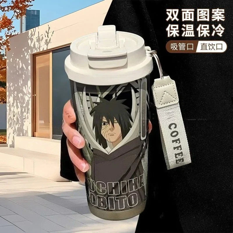 Termo Naruto – Varios personajes con ilustración de Obito Uchiha sin máscara, diseño anime con tapa doble y gran capacidad portátil.